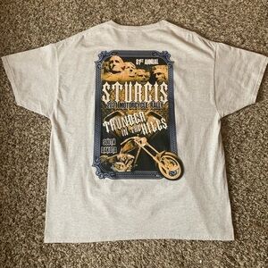 Thunder In The Hills Short Sleeve Graphic Tee - Gray